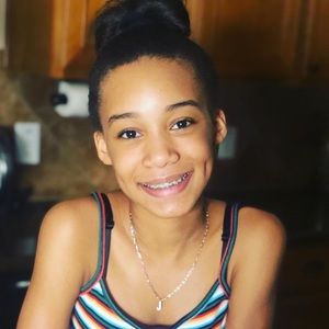 Meet your Posher, Jade